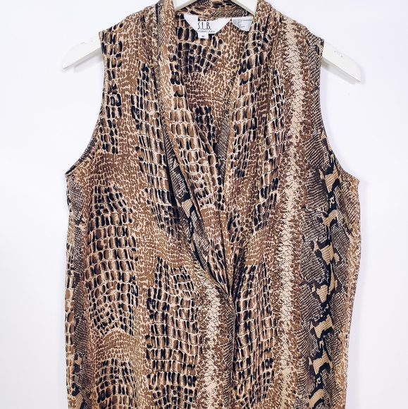 Animal Print Blouse - Picture 4 of 6